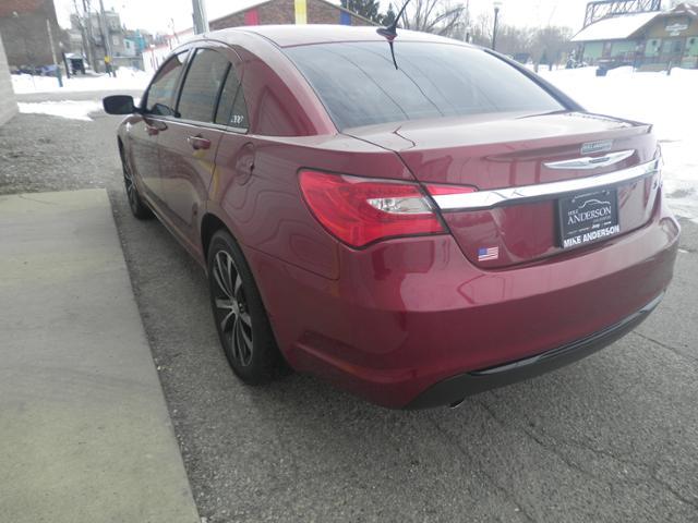 2012 Chrysler 200 SLT Club-cab