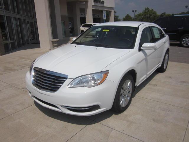 2012 Chrysler 200 5DR WGN AUTO (natl) Wagon