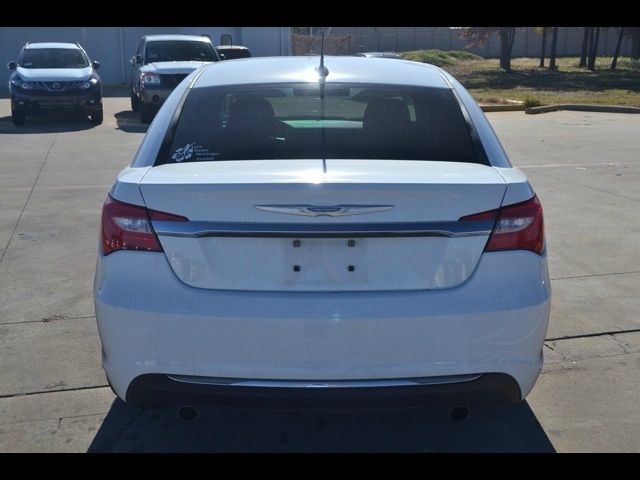 2012 Chrysler 200 SLT 25