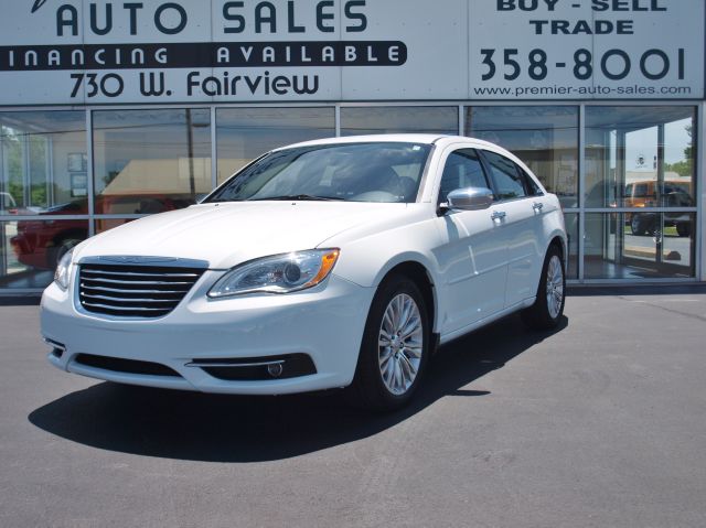 2012 Chrysler 200 SLT 25