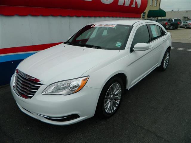 2012 Chrysler 200 Unknown