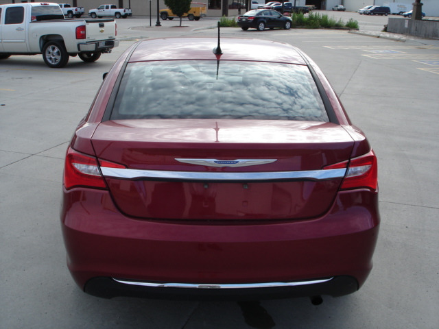 2012 Chrysler 200 SLT 25