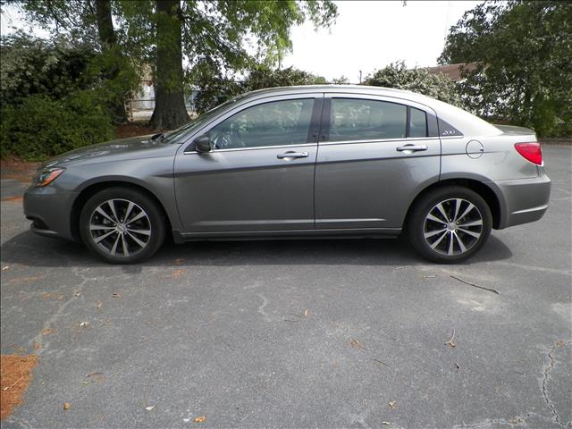 2012 Chrysler 200 XR