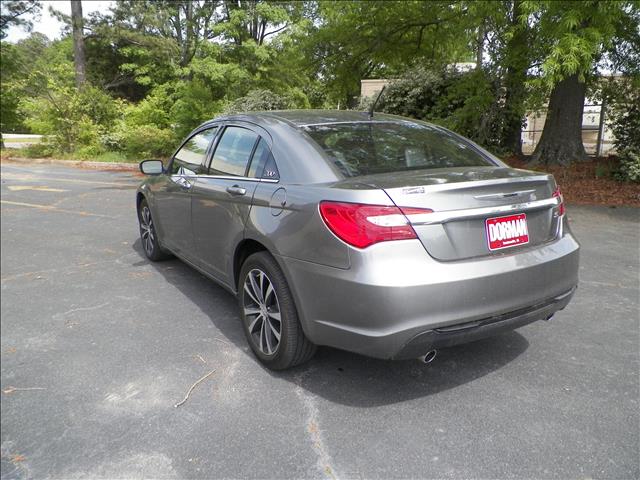 2012 Chrysler 200 XR