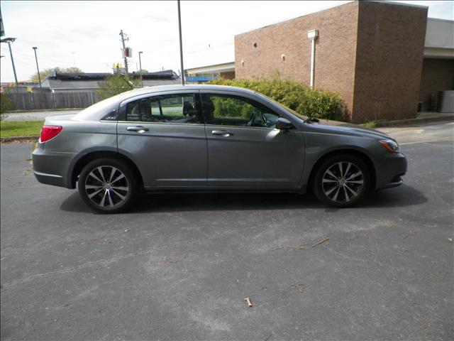 2012 Chrysler 200 XR