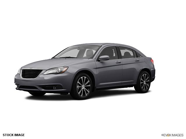 2013 Chrysler 200 Unknown