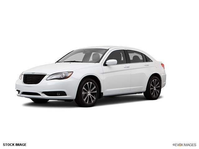 2013 Chrysler 200 Unknown