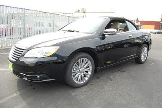 2013 Chrysler 200 SLT Quad Cab Long Bed 4WD