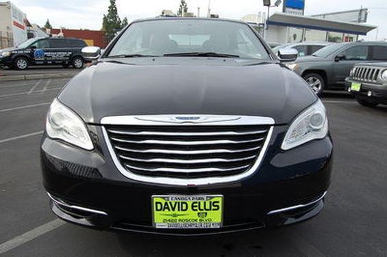 2013 Chrysler 200 SLT Quad Cab Long Bed 4WD