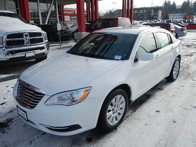 2013 Chrysler 200 Unknown