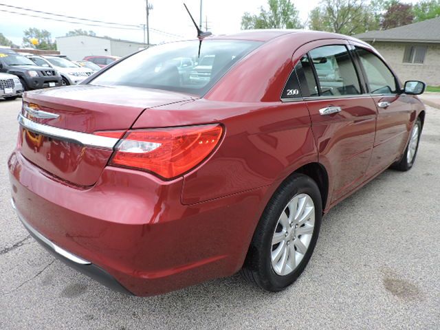 2013 Chrysler 200 Flat-bed 2WD