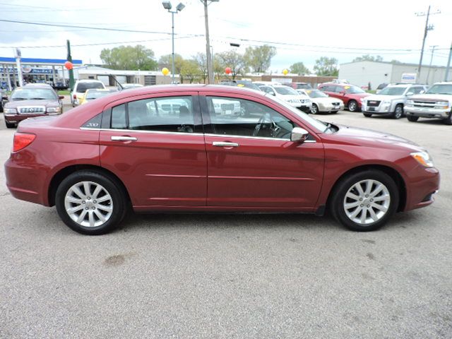 2013 Chrysler 200 Flat-bed 2WD