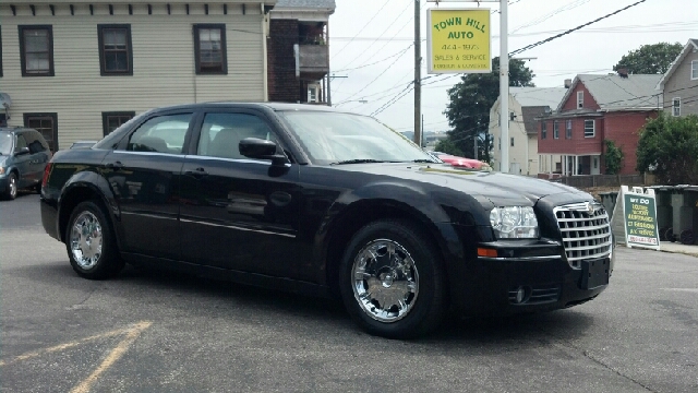 2005 Chrysler 300 SLT 25