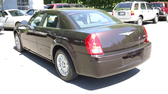 2005 Chrysler 300 Base