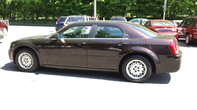 2005 Chrysler 300 Base