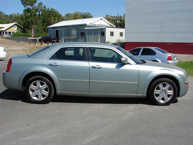 2005 Chrysler 300 RX 35