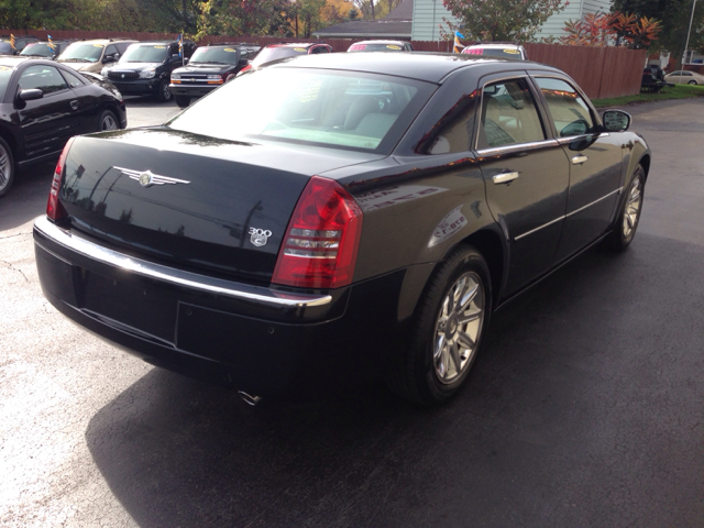 2005 Chrysler 300 Regular Cab