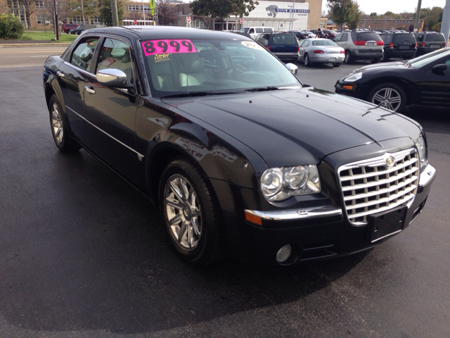 2005 Chrysler 300 Regular Cab