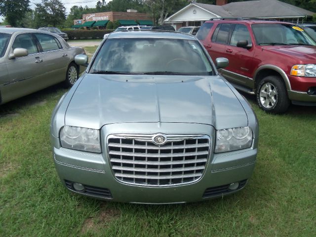 2005 Chrysler 300 SLT 25