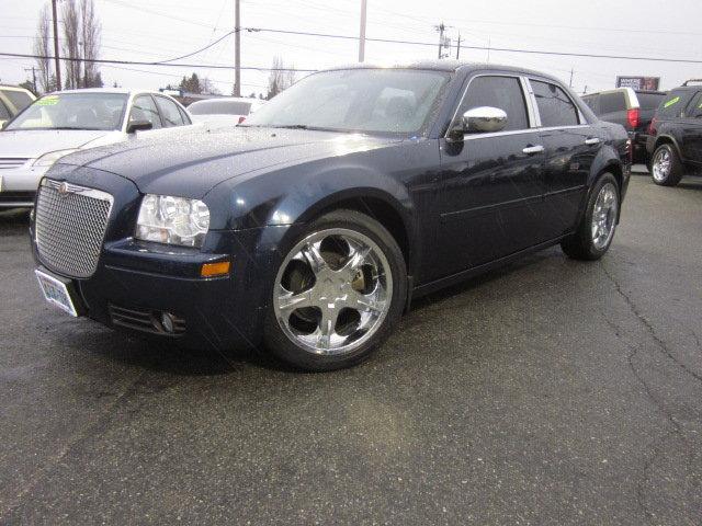 2005 Chrysler 300 Unknown