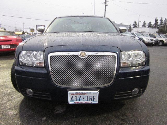 2005 Chrysler 300 Unknown