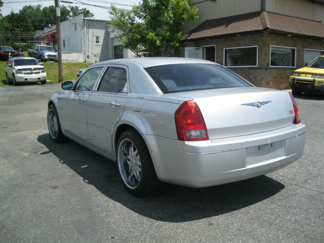 2005 Chrysler 300 3.5