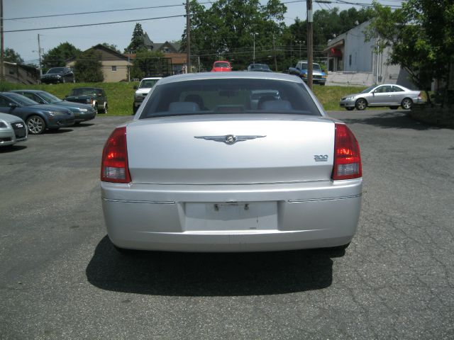 2005 Chrysler 300 3.5