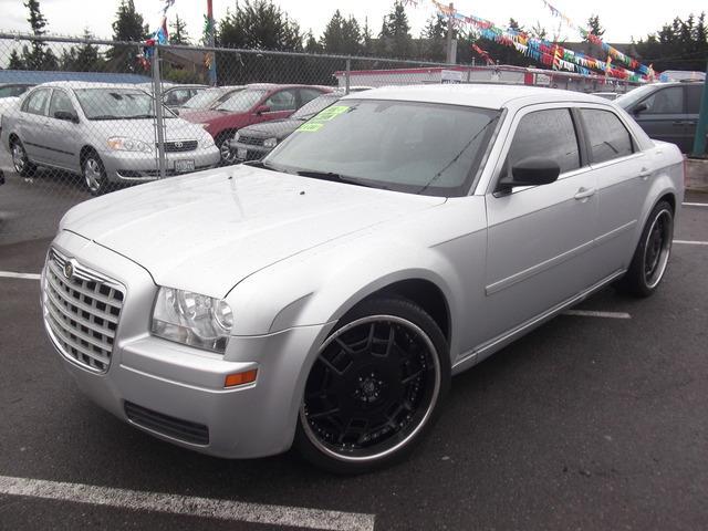 2005 Chrysler 300 Unknown