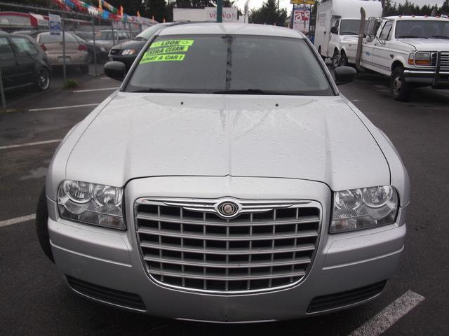 2005 Chrysler 300 Unknown