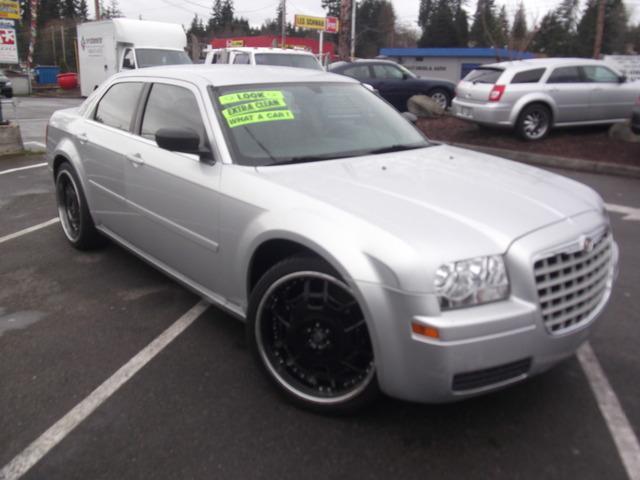 2005 Chrysler 300 Unknown