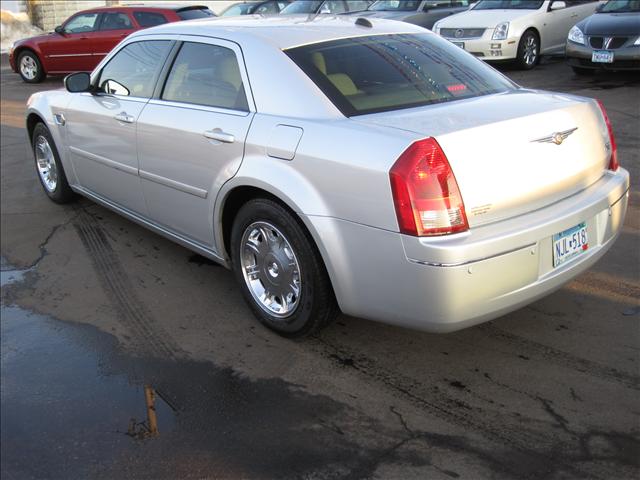 2005 Chrysler 300 3.5