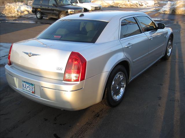 2005 Chrysler 300 3.5