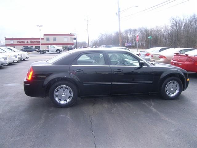 2005 Chrysler 300 3.5