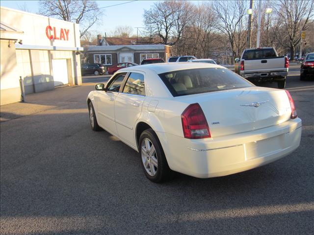 2005 Chrysler 300 3.5