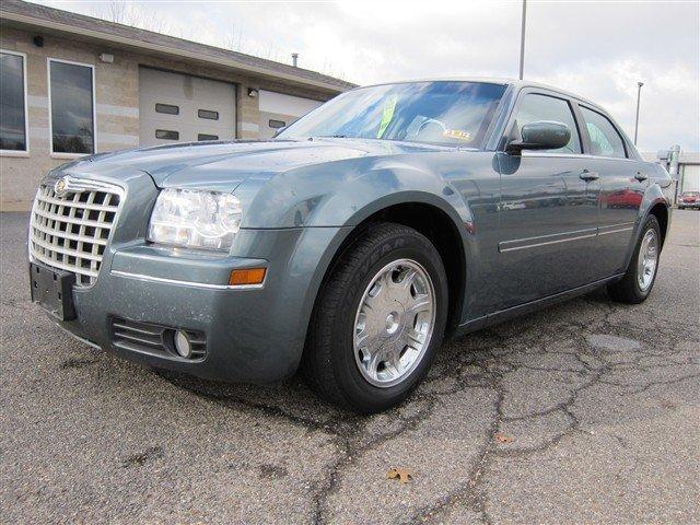 2005 Chrysler 300 Crew Cab 10 Contractor Body L