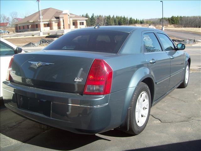 2005 Chrysler 300 3.5