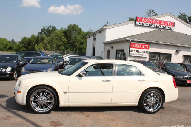 2005 Chrysler 300 Regular Cab