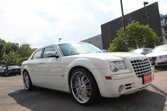 2005 Chrysler 300 Regular Cab