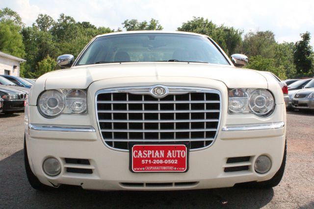 2005 Chrysler 300 Regular Cab