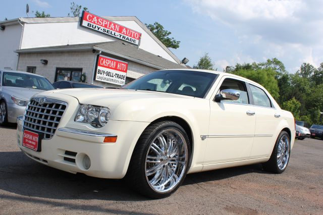 2005 Chrysler 300 Regular Cab