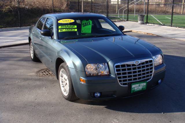 2005 Chrysler 300 Base