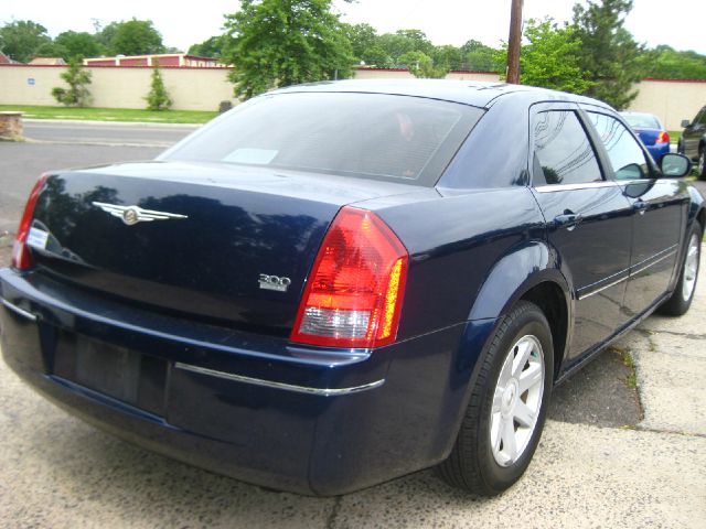 2005 Chrysler 300 3.5