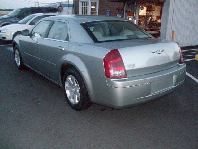 2005 Chrysler 300 3.5