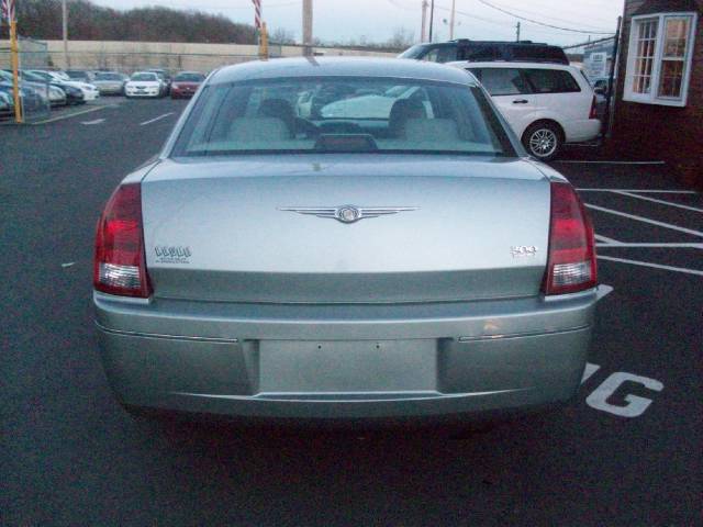 2005 Chrysler 300 3.5