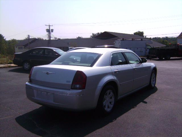 2005 Chrysler 300 ES V6 Special Edition