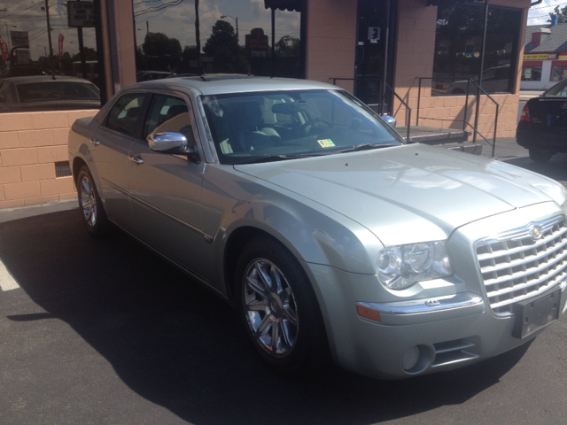 2005 Chrysler 300 Regular Cab