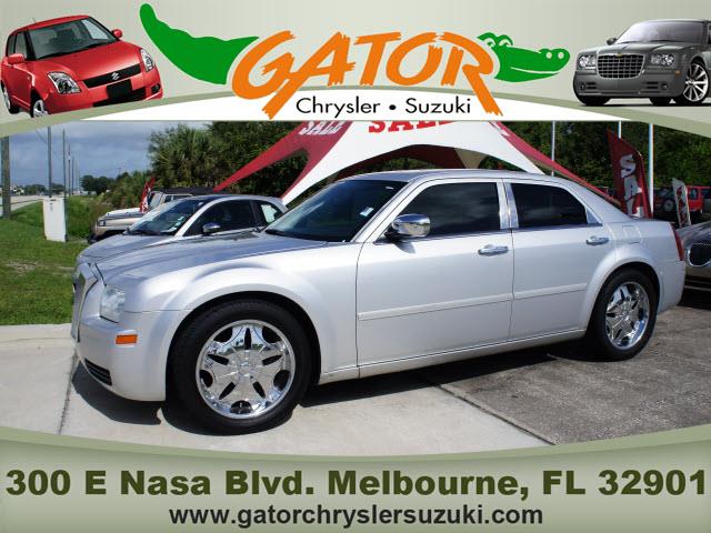 2005 Chrysler 300 Unknown