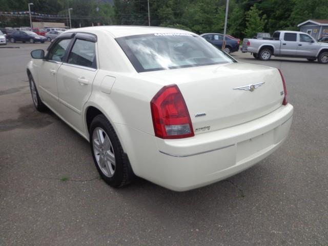 2005 Chrysler 300 3.5