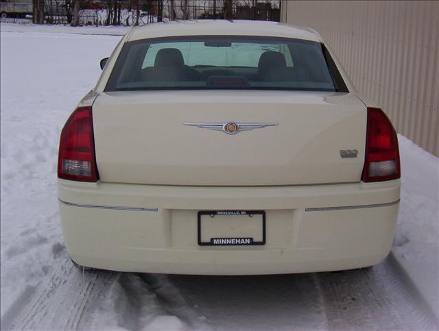 2005 Chrysler 300 3.5