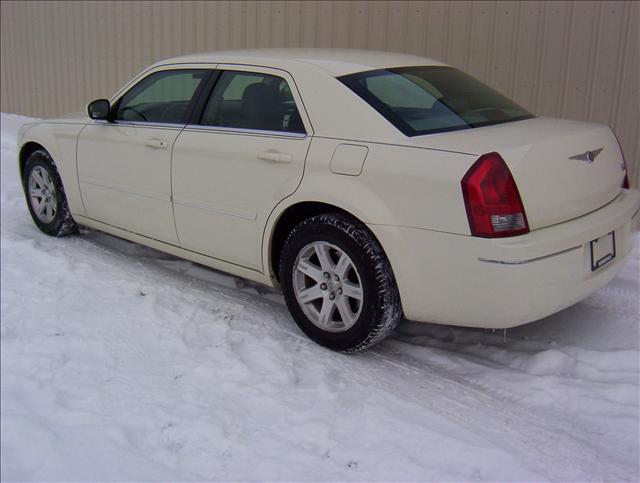 2005 Chrysler 300 3.5